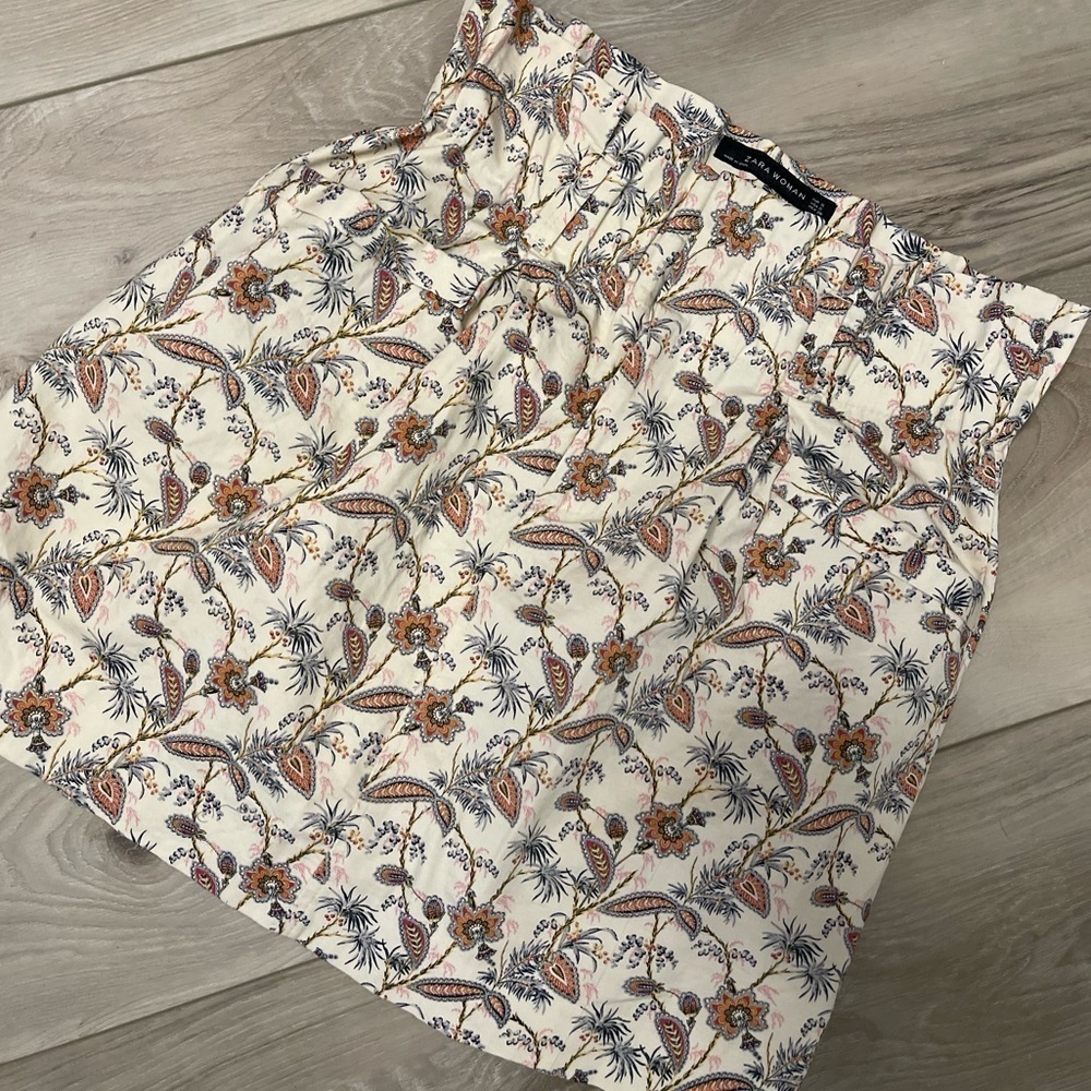 Zara Woman Tulip High Waisted Paper Bag Mini Skirt with Pockets